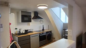 Micro-ondes, four, plaque de cuisson, lave-vaisselle