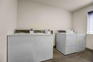 Interior - Motel6 Apache Junction, AZ (Apache Junction)