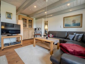 Fernseher, Kamin, DVD-Player, Stereoanlage