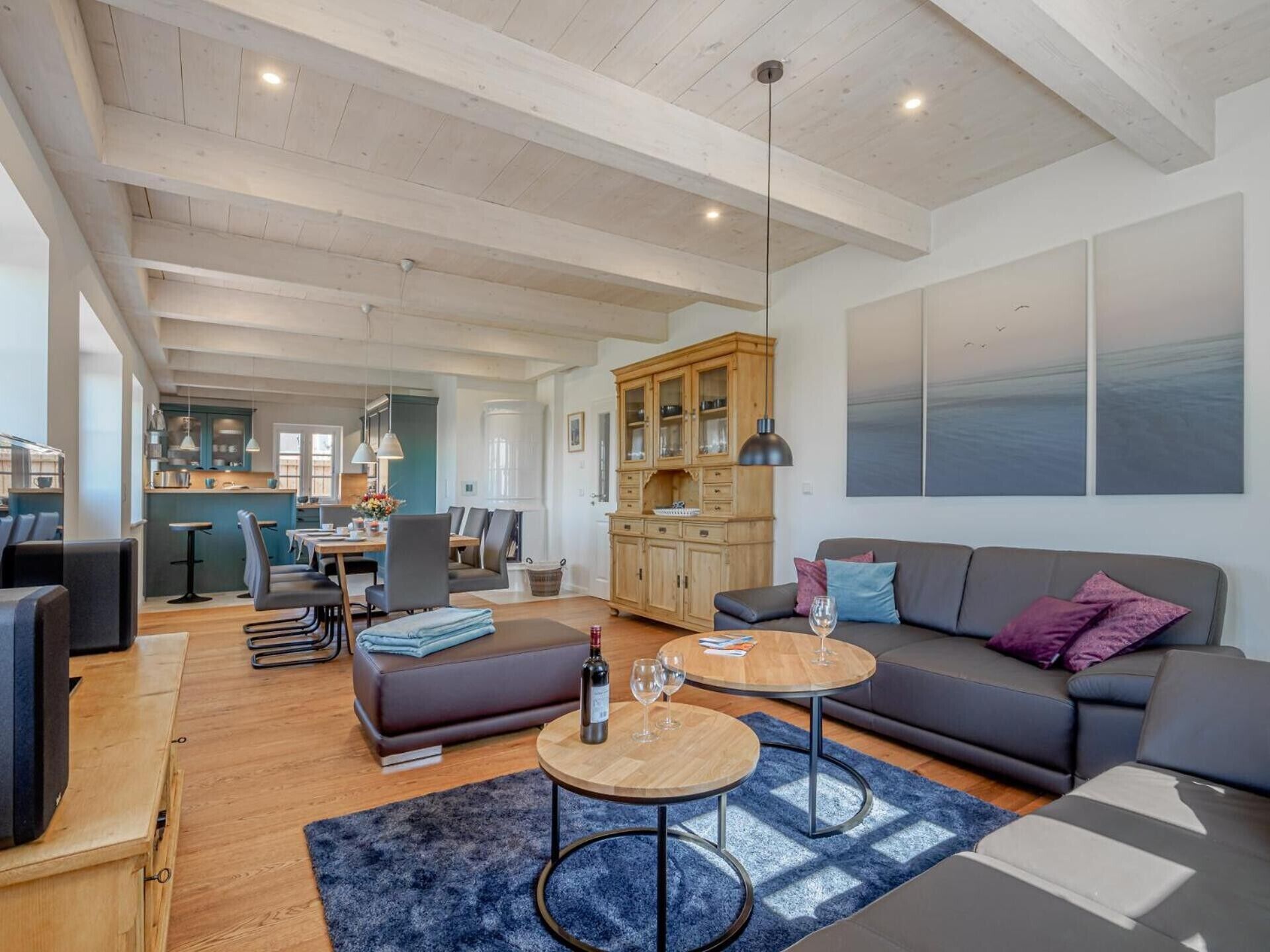 TV, peis, DVD-spiller og stereoanlegg