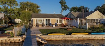 Lakeside Retreat Near Grand Rapids: Private Dock, Kayaks & Sunset Views