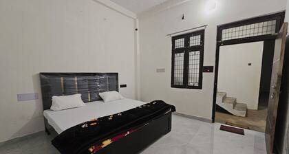 Come Shree Nilyam Located in the heart of Ayodhya!