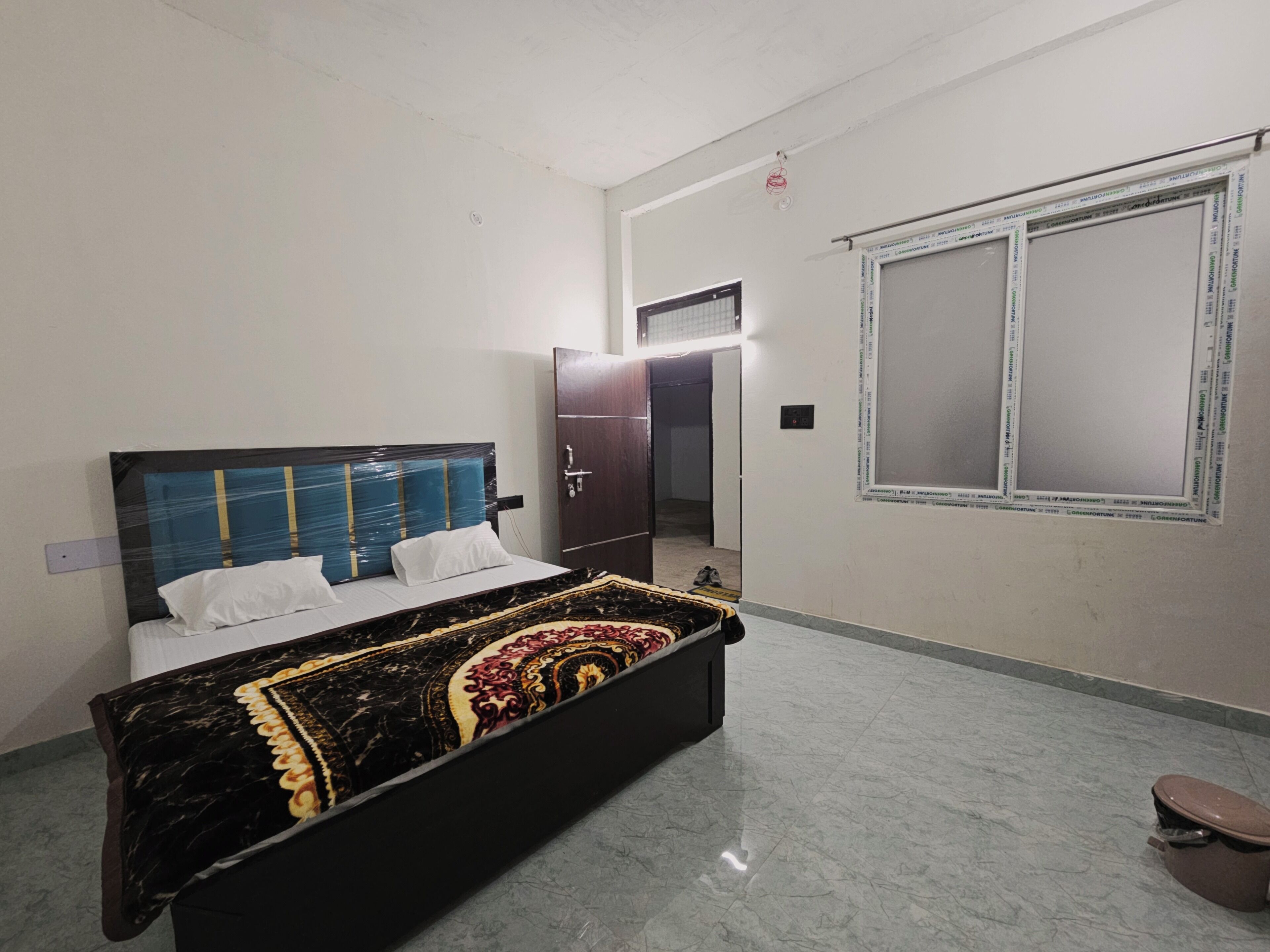 3 makuuhuonetta, silitysrauta/-lauta, Wi-Fi