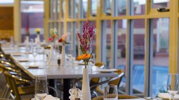 تناول الطعام