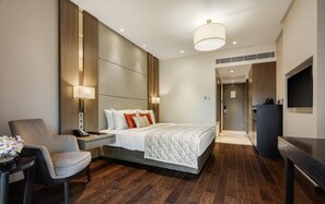 Room - Palm Meadows Club (Bengaluru)