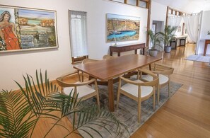 Dining - Yallingup Luxury Retreat (Busselton)