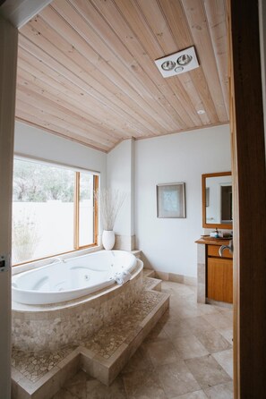 Bathroom - Yallingup Luxury Retreat (Busselton)