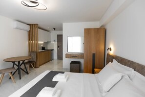 Free WiFi - Calma Luxury Suites (Nea Propontida)