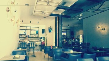 Bar (en la propiedad)