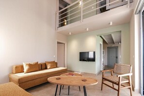 Family Suite, Pool View | Living area - helichrysum lofts (Trifylia)
