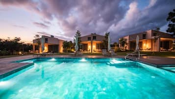 Seasonal outdoor pool