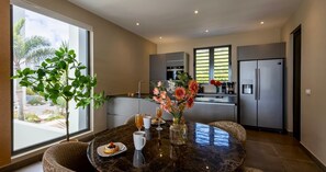 Fridge, stovetop, dishwasher, coffee/tea maker - Luxury ground-floor apartment with tropical calm - Coral Estate (Sint Willibrordus)