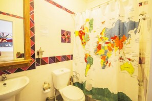 Bathroom - Hostal Cerro Alegre (Valparaiso)