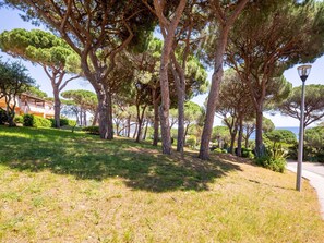 Property grounds - Les Coteaux de la Nartelle by Interhome (Sainte Maxime)