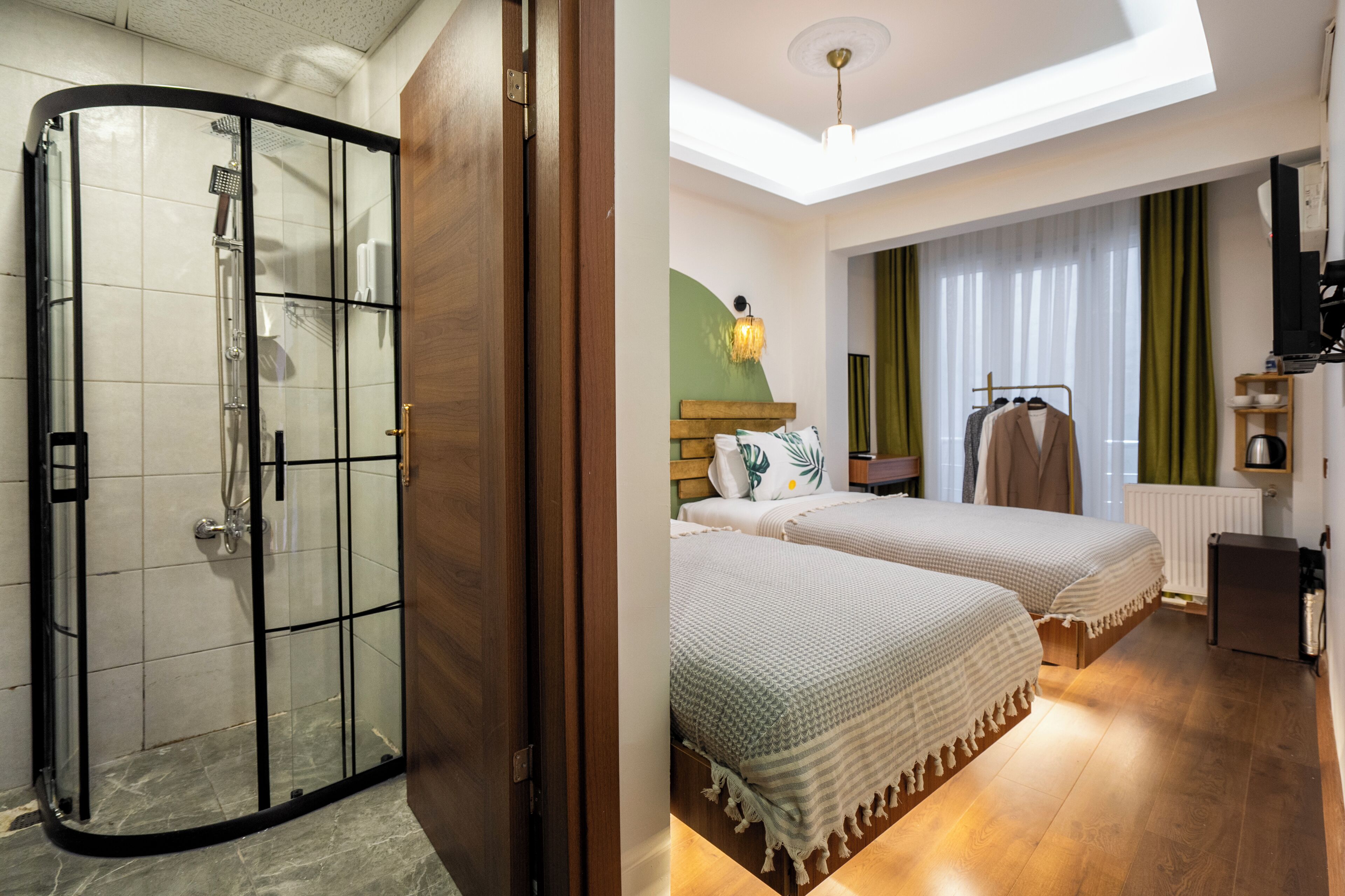 Zimmersafe, Verdunkelungsvorhänge, schallisolierte Zimmer