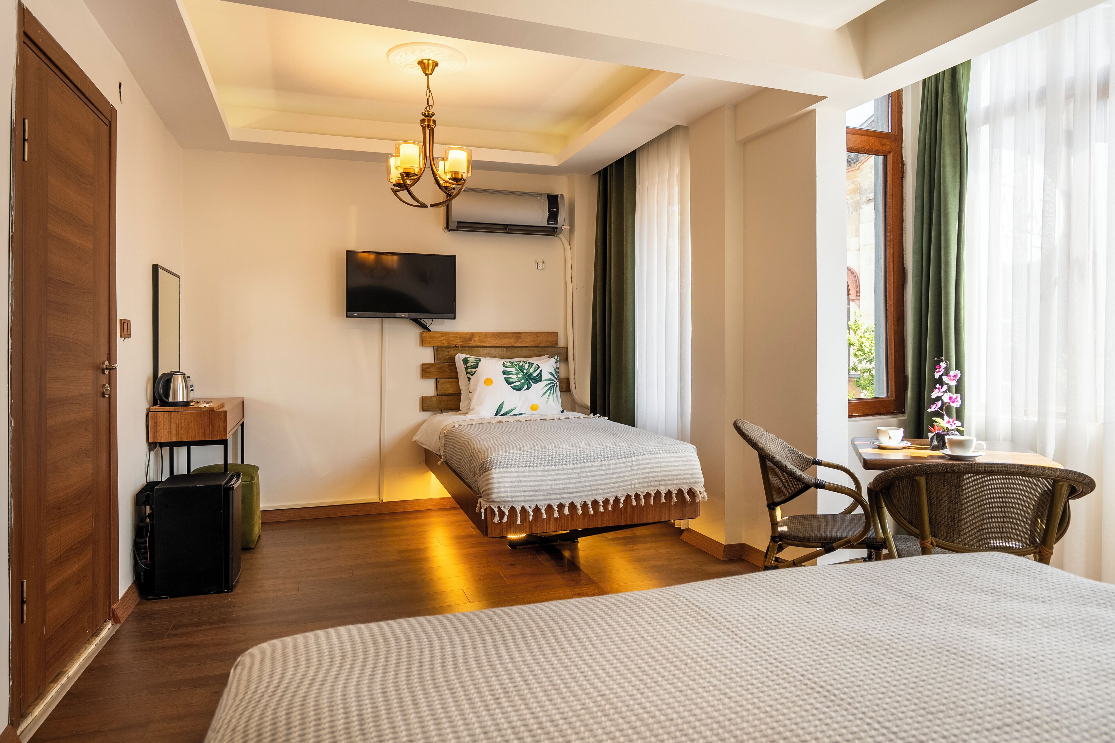 Standardzimmer, Stadtblick | Zimmersafe, Verdunkelungsvorhänge, schallisolierte Zimmer