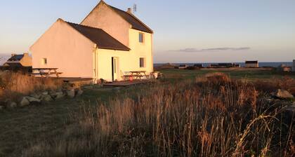 The Island’s Former Gonio Station: Panoramic Sea Views and Cozy Comfort
