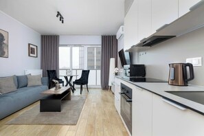 Fridge, microwave, oven, stovetop - Modern Studio in the Center | Parking | Balcony (Katowice)