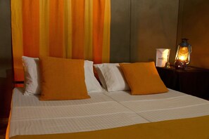 Room - Mahoora Tented Safari Camp Wilpattu (Pahala Maragahawewa)