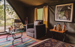 Interior - Mahoora Tented Safari Camp Wilpattu (Pahala Maragahawewa)