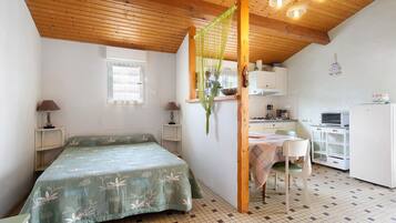 Iron/ironing board, WiFi