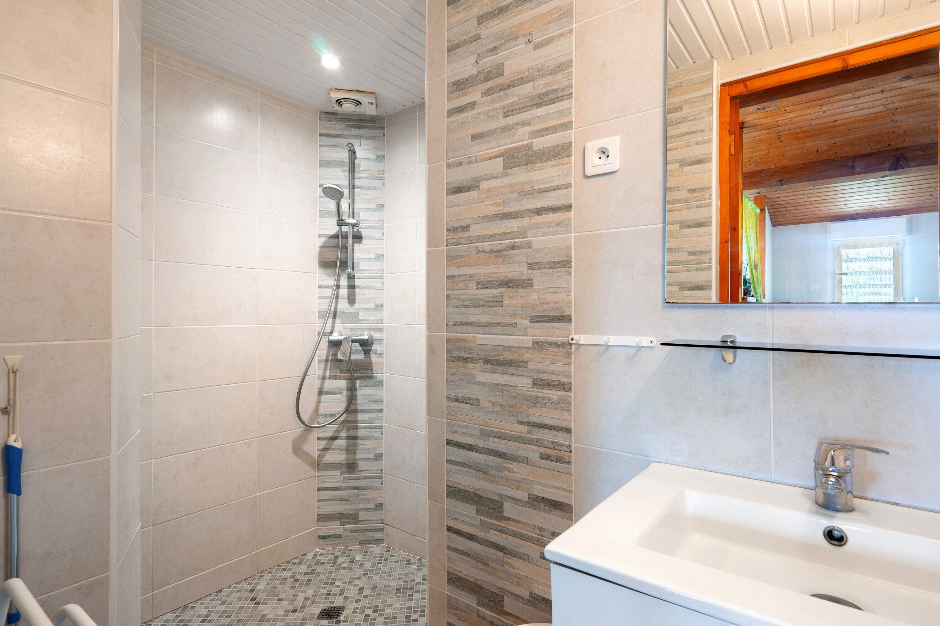 Een douche, een haardroger