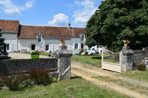 Chambre d’hôtes « Chambre Laurier » avec piscine partagée, jardin partagé et Wi-Fi