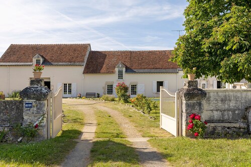 Bed and Breakfast 'Chambre Lavande' with Shared Pool, Shared Garden and Wi-Fi