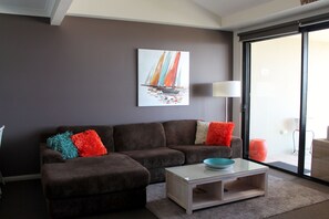 Living area - Mariners Resort (Sunshine Coast)