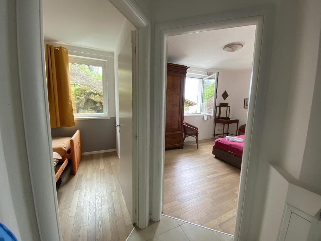 3 bedrooms, iron/ironing board, travel cot, free WiFi