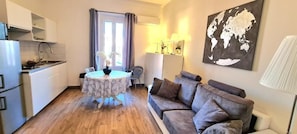 Standard Appartement | Living area - SeaYouSoon Cannes (Cannes)
