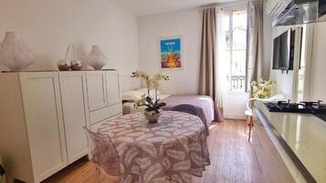 Ferro/asse da stiro, Wi-Fi gratuito