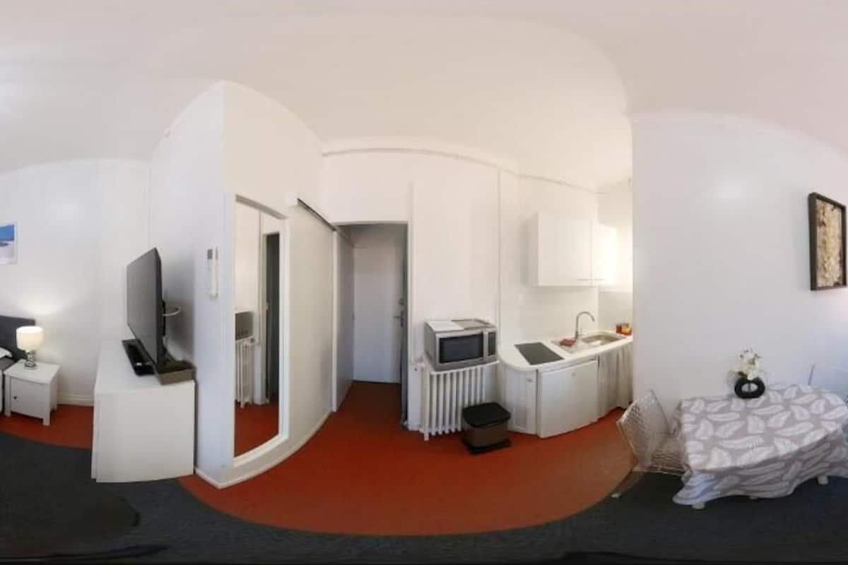 Tavanomainen studio, kaupunkinäköala | Silitysrauta/-lauta, ilmainen Wi-Fi