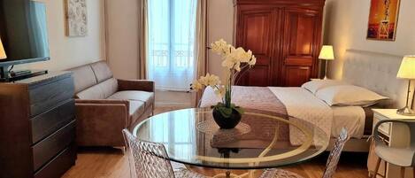 Family studio | Iron/ironing board, free WiFi