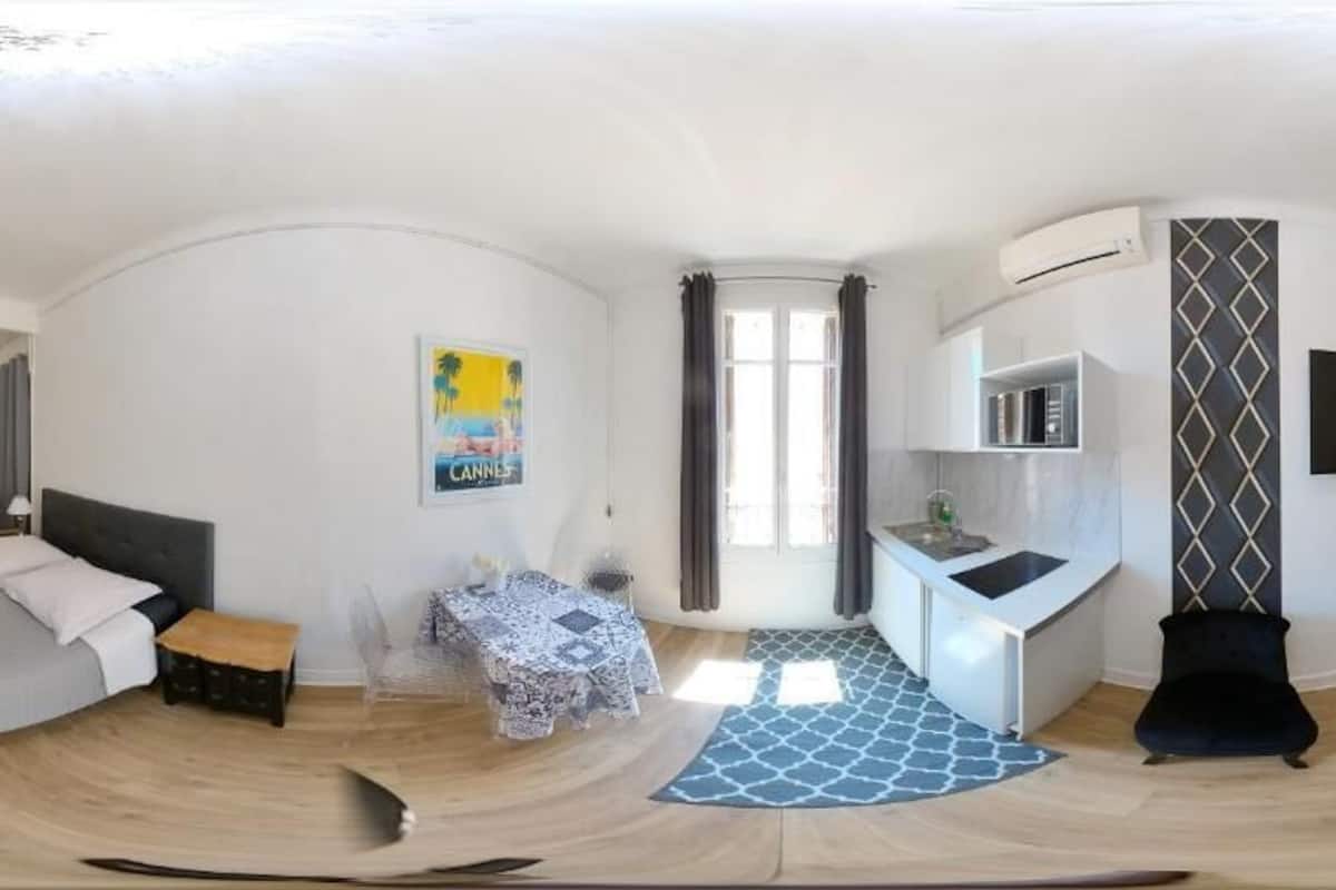 Economy-studio, kaupunkinäköala | Silitysrauta/-lauta, ilmainen Wi-Fi