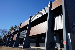 Exterior - Modern 1BR Condo Just Minutes to Downtown! (Nashville)