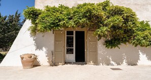 Exterior detail - Beautiful villa with 2 rooms (Meze)