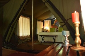 Interior - Mahoora Tented Safari Camp Udawalawe (Udawalawa)