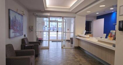 Super 8 by Wyndham Estevan