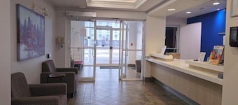 Super 8 by Wyndham Estevan