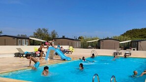 Pool - ZEcamping 3* pataugeoire piscine locatif TV clim 34m2 4 pers (Saint-Mitre-les-Remparts)