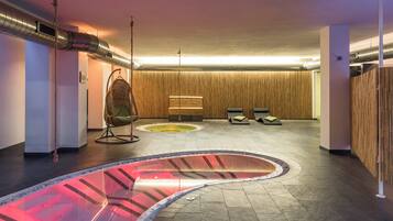 Sauna, Whirlpool, Dampfbad, Massageanwendungen