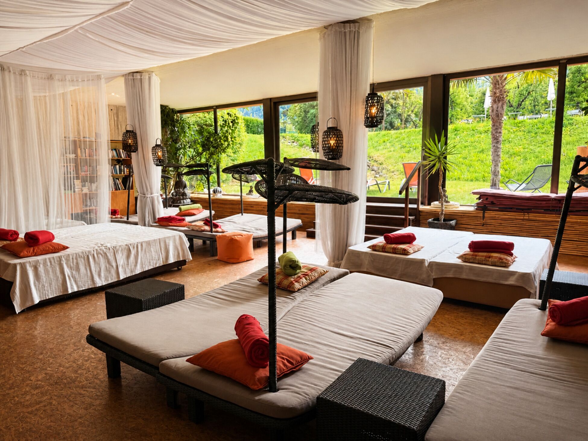 Sauna, hot tub, steam room, massages