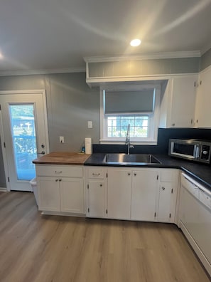 Private kitchen - Emerald Retreat 2 bedroom condo in PCB - unit 2 (Panama City Beach)