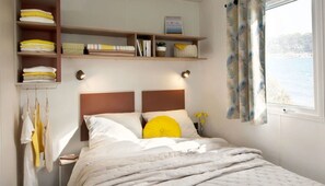 4 bedrooms - ZEcamping 3 étoiles animé - mobil-home TV LV clim 27m2 8 pers (Moustiers-Sainte-Marie)