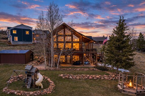 Casa Miah | Ideal Beach, Fire Pit, Game Room, Air Hockey!