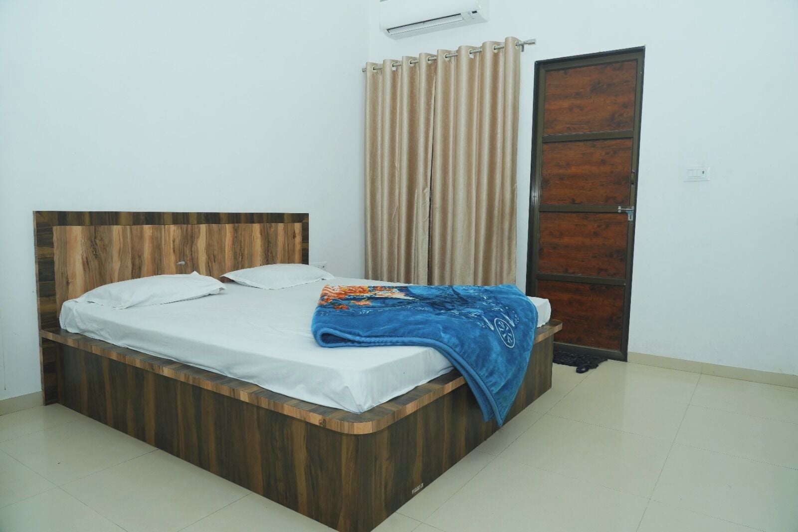 Escritorio y wifi gratis 