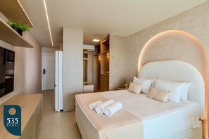 1 bedroom, iron/ironing board, Internet, bed sheets - Wake up in Armação with a wide ocean view (Salvador)