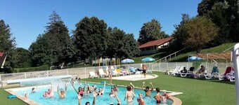 ZEcamping 4 étoiles animé piscine chauffée pet friendly chalet TV LV