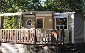 Exterior - ZEcamping 3 étoiles espace aquatique mobil-home TV BBQ 3 pers (Tauriac)